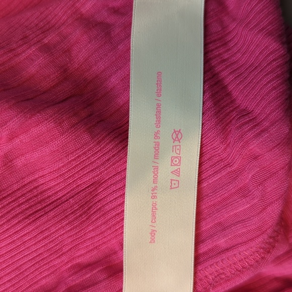 Pink ribbed tank - Picture 4 of 4